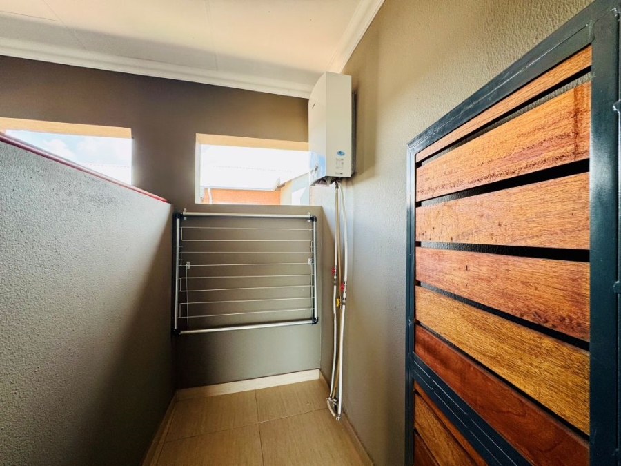3 Bedroom Property for Sale in Roodepark Eco Estate Gauteng