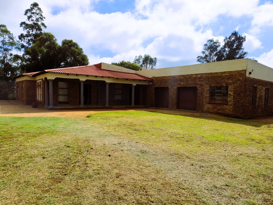 4 Bedroom Property for Sale in Firolaz AH Gauteng