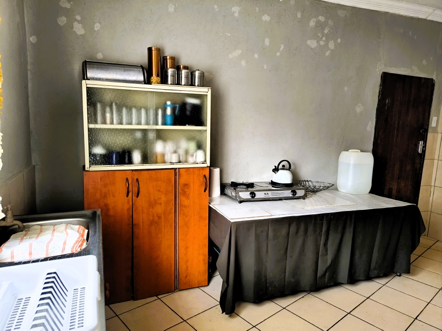 4 Bedroom Property for Sale in Firolaz AH Gauteng