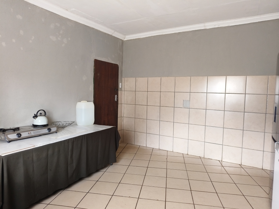 4 Bedroom Property for Sale in Firolaz AH Gauteng