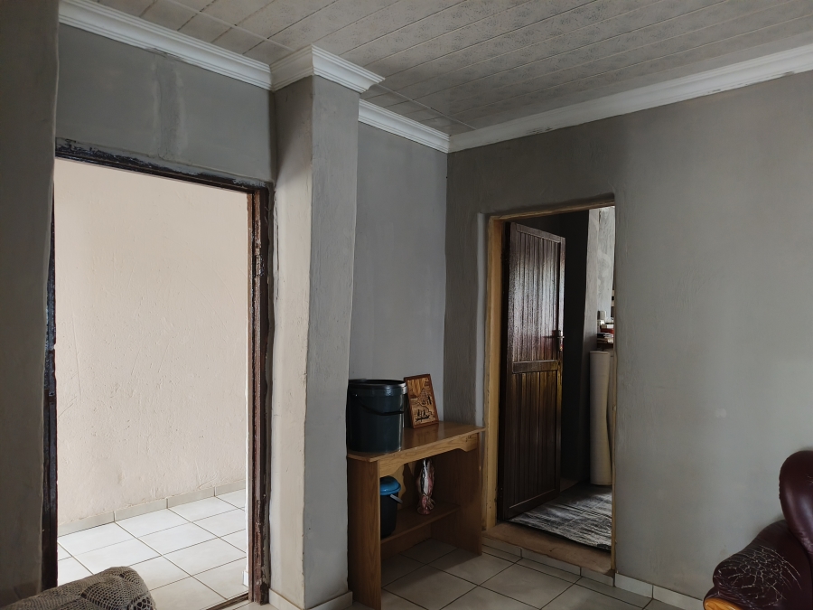 4 Bedroom Property for Sale in Firolaz AH Gauteng