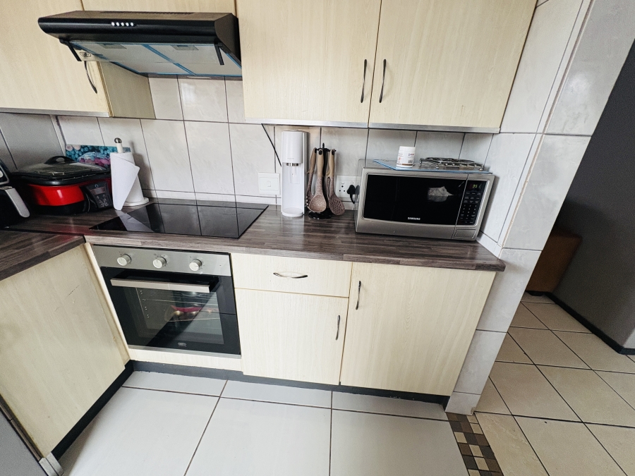 3 Bedroom Property for Sale in Rosslyn Gauteng