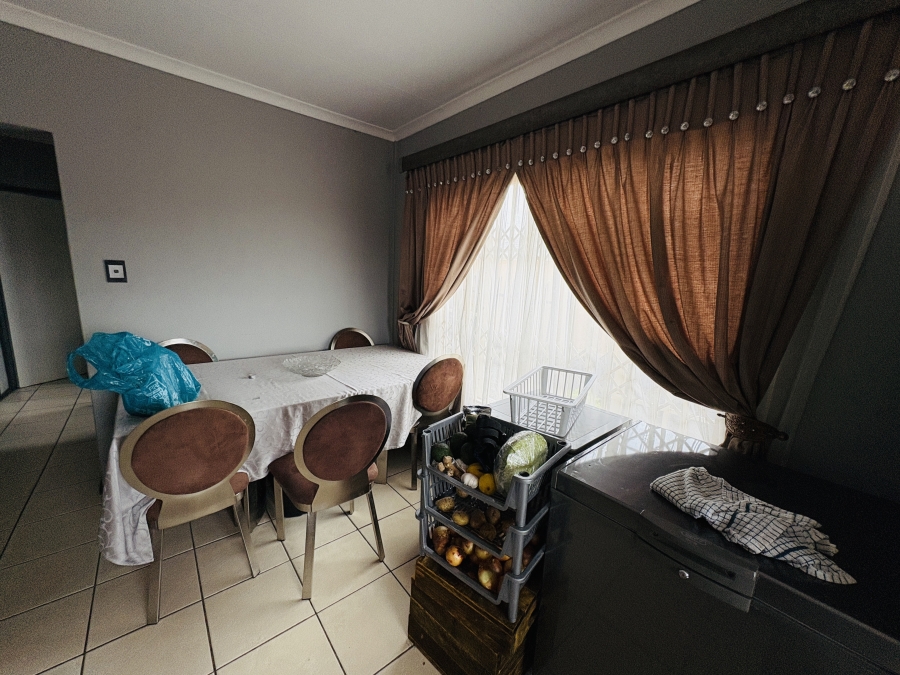 3 Bedroom Property for Sale in Rosslyn Gauteng