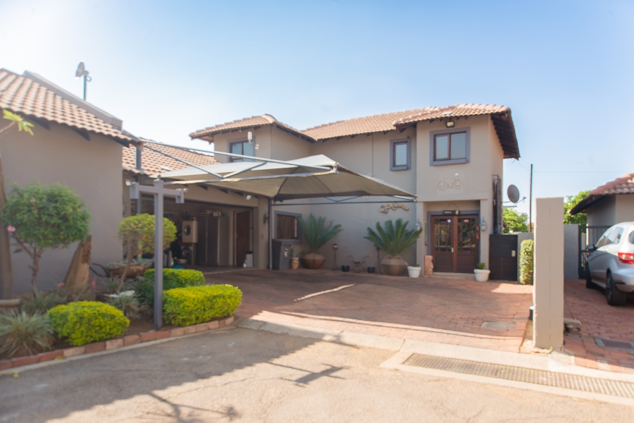 3 Bedroom Property for Sale in Sinoville Gauteng