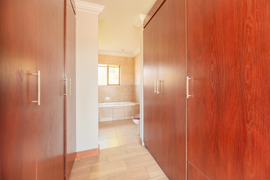 3 Bedroom Property for Sale in Sinoville Gauteng