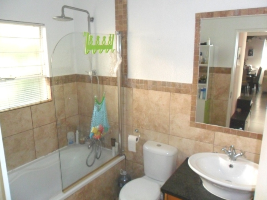 3 Bedroom Property for Sale in Douglasdale Gauteng