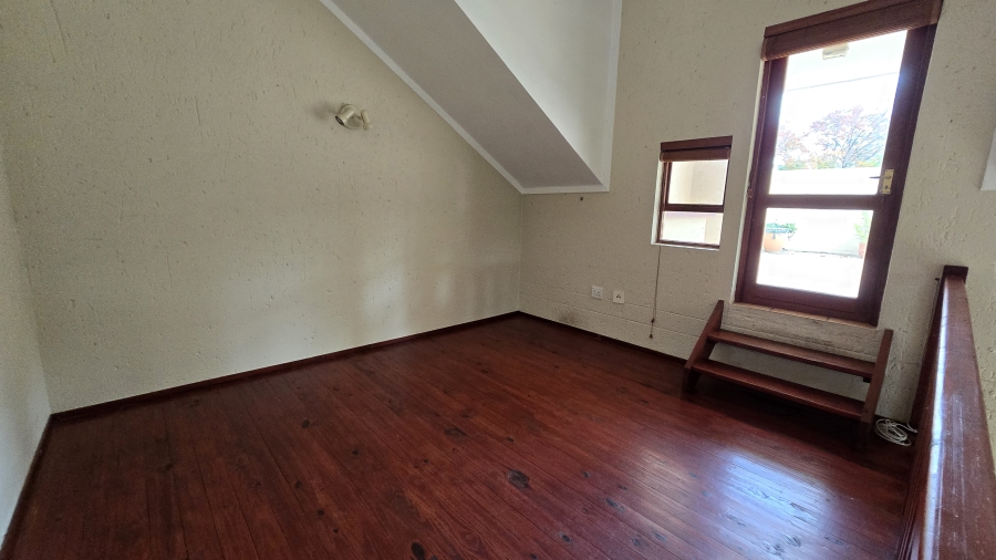 2 Bedroom Property for Sale in Sunninghill Gauteng
