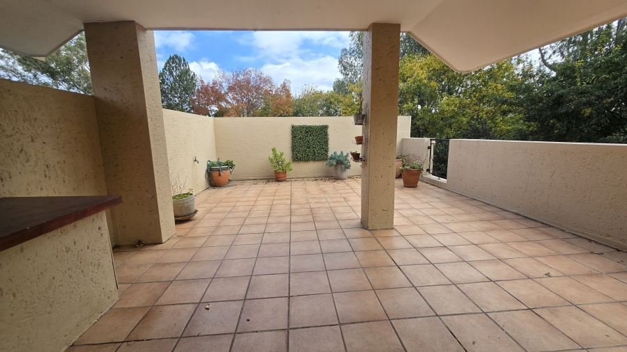 2 Bedroom Property for Sale in Sunninghill Gauteng
