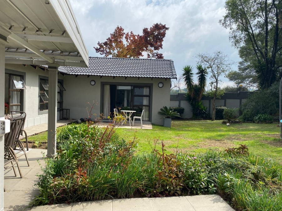 To Let 4 Bedroom Property for Rent in Parkmore Gauteng