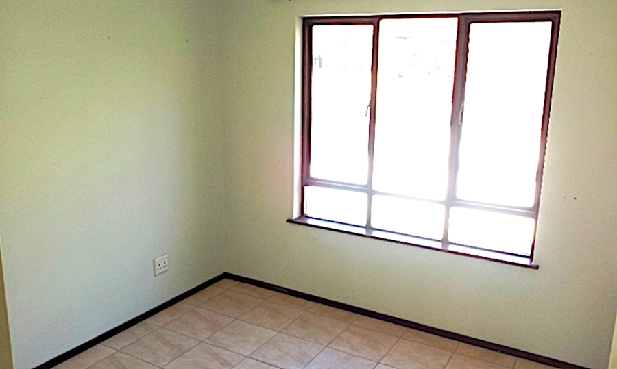 To Let 2 Bedroom Property for Rent in Douglasdale Gauteng