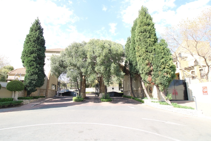 To Let 2 Bedroom Property for Rent in Douglasdale Gauteng
