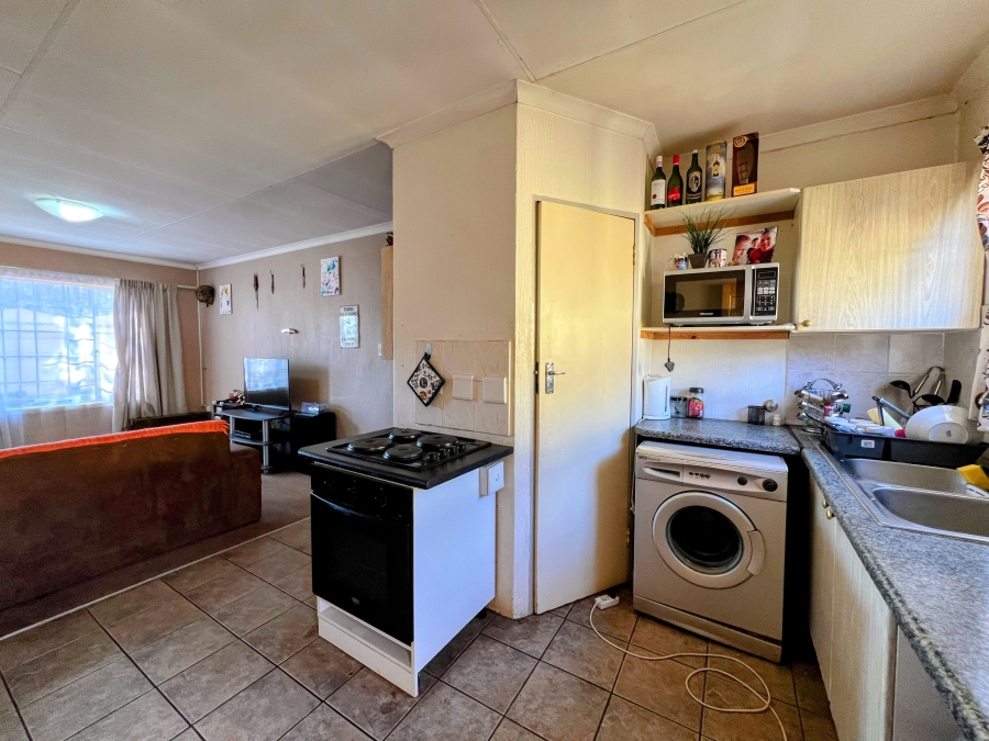 2 Bedroom Property for Sale in Villieria Gauteng