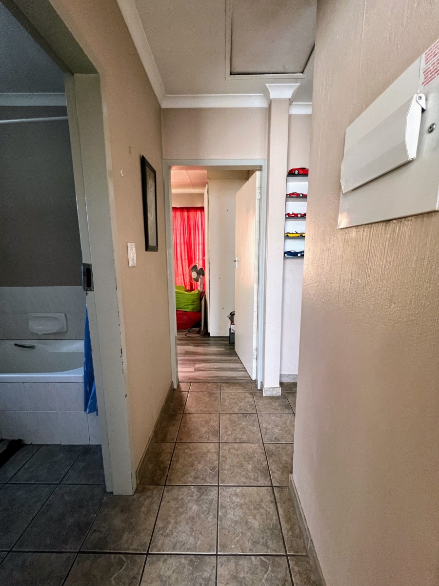 2 Bedroom Property for Sale in Villieria Gauteng