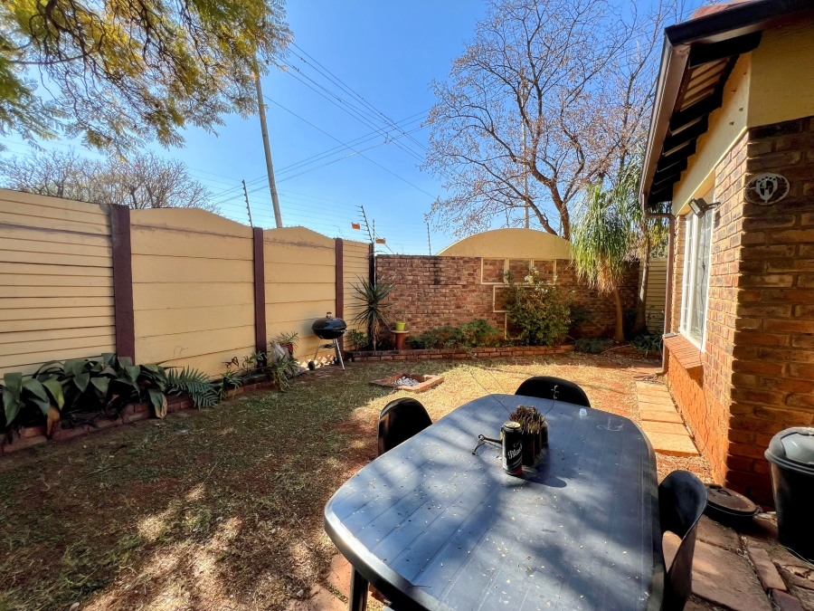 2 Bedroom Property for Sale in Villieria Gauteng