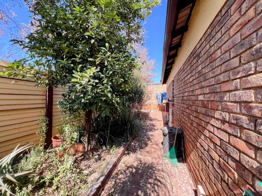 2 Bedroom Property for Sale in Villieria Gauteng