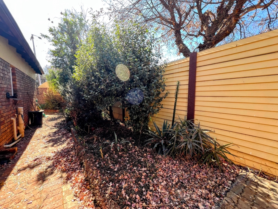 2 Bedroom Property for Sale in Villieria Gauteng