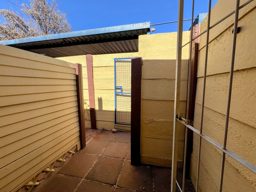 2 Bedroom Property for Sale in Villieria Gauteng