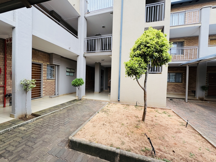2 Bedroom Property for Sale in Pretoria North Gauteng