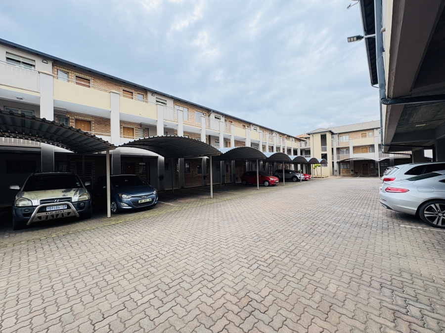2 Bedroom Property for Sale in Pretoria North Gauteng