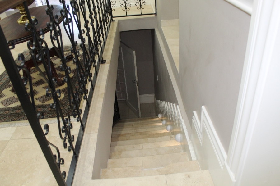 5 Bedroom Property for Sale in Bryanston Gauteng