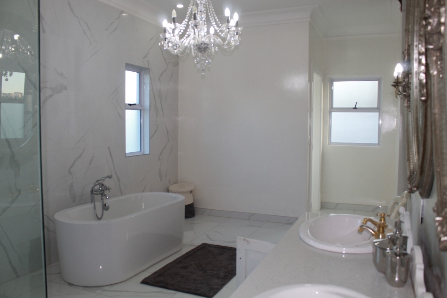 5 Bedroom Property for Sale in Bryanston Gauteng
