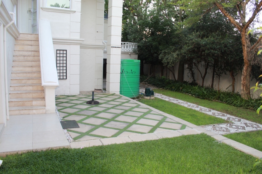 5 Bedroom Property for Sale in Bryanston Gauteng