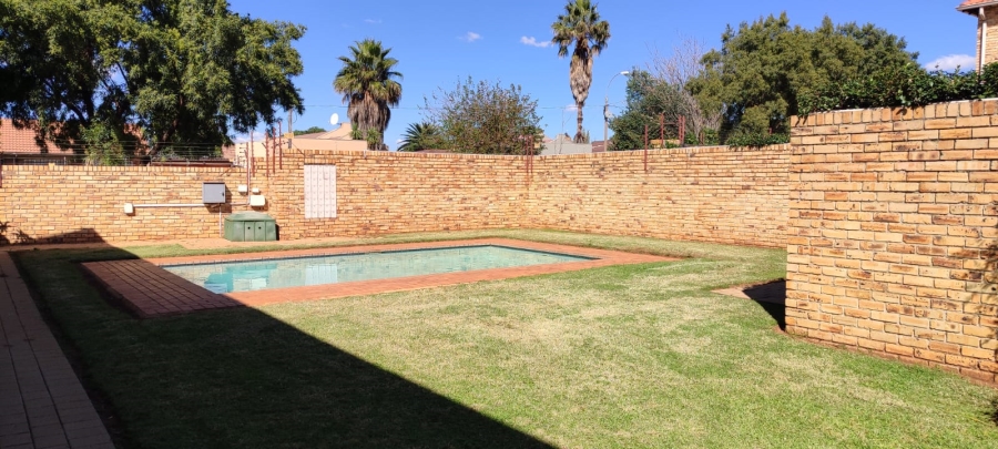2 Bedroom Property for Sale in Randpoort Gauteng