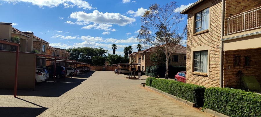 2 Bedroom Property for Sale in Randpoort Gauteng
