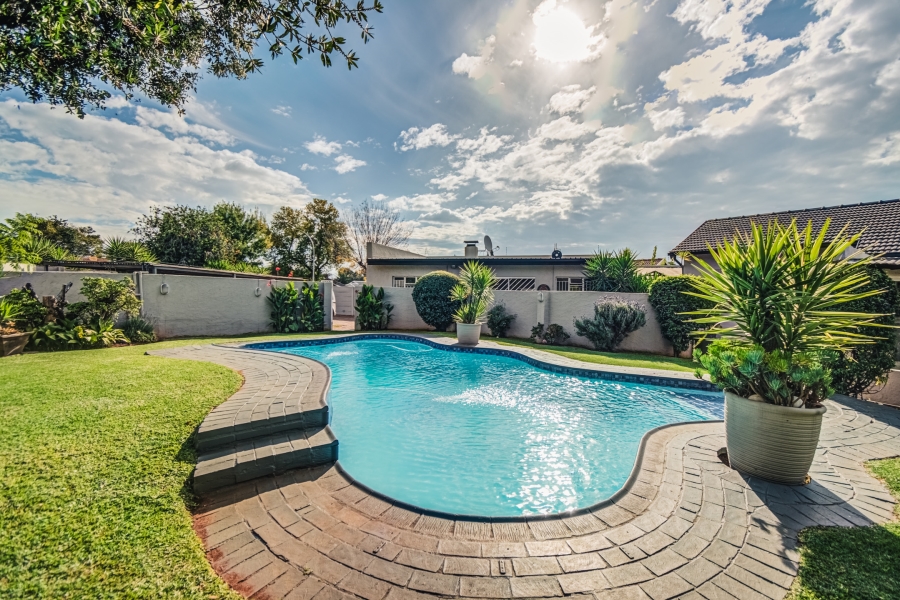 3 Bedroom Property for Sale in Harmelia Gauteng