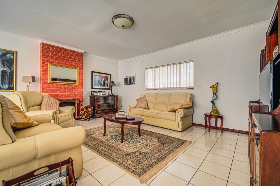 3 Bedroom Property for Sale in Harmelia Gauteng