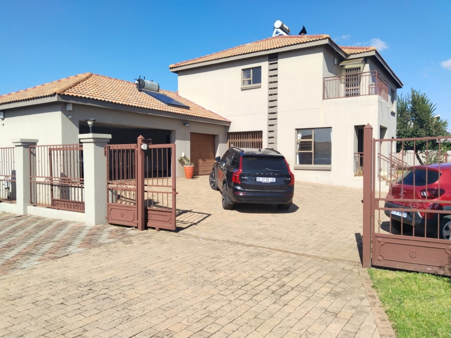 To Let 4 Bedroom Property for Rent in Sterkfontein A H Gauteng