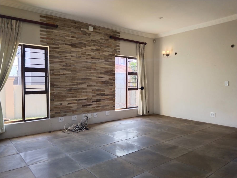 To Let 4 Bedroom Property for Rent in Sterkfontein A H Gauteng