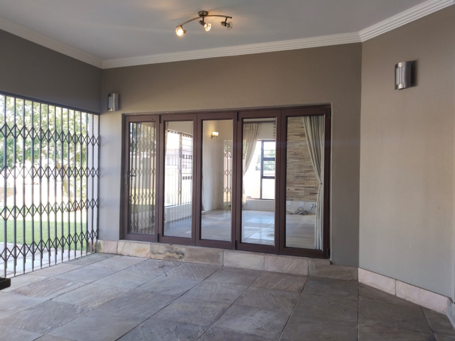 To Let 4 Bedroom Property for Rent in Sterkfontein A H Gauteng