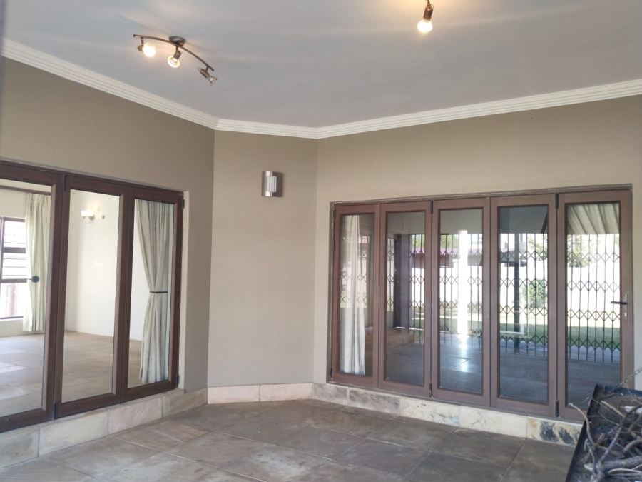 To Let 4 Bedroom Property for Rent in Sterkfontein A H Gauteng