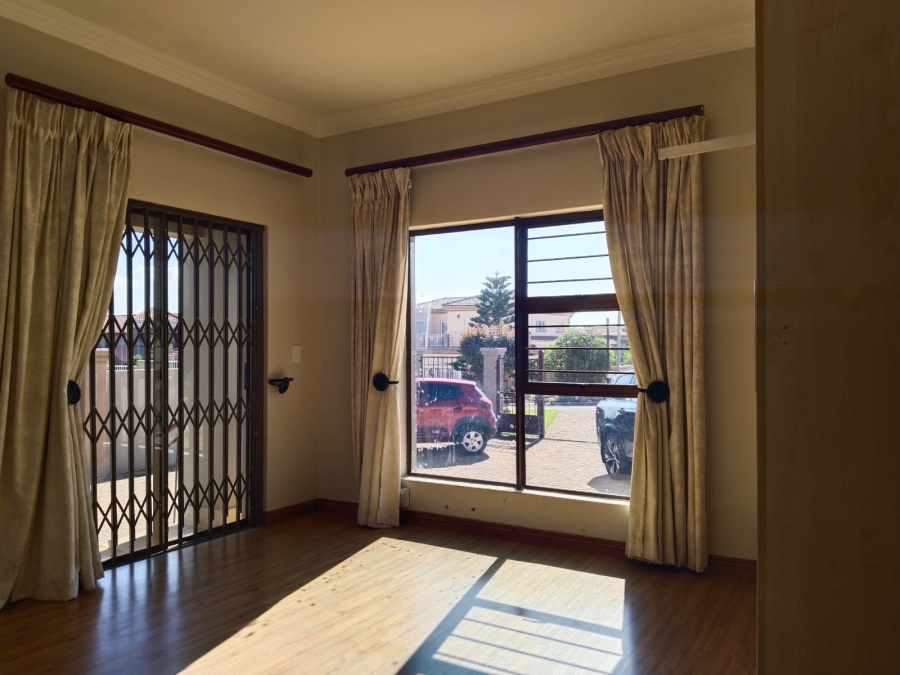 To Let 4 Bedroom Property for Rent in Sterkfontein A H Gauteng