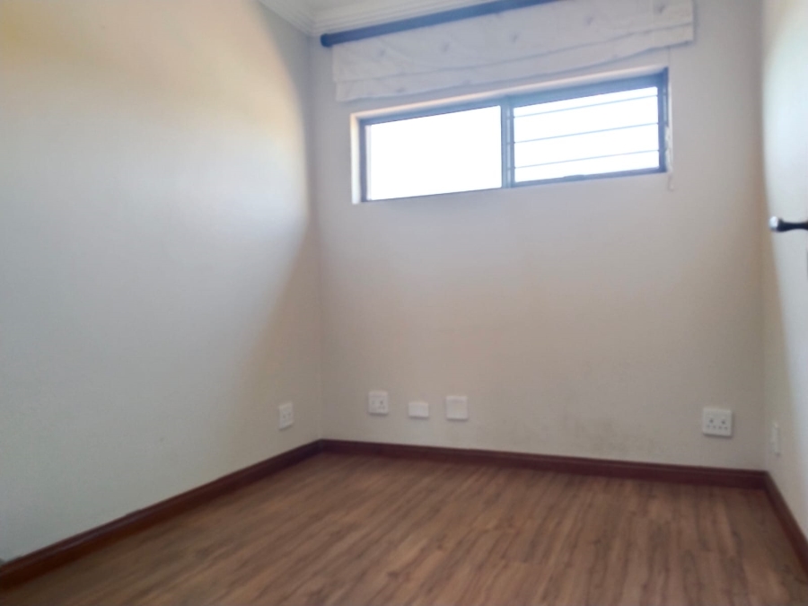 To Let 4 Bedroom Property for Rent in Sterkfontein A H Gauteng