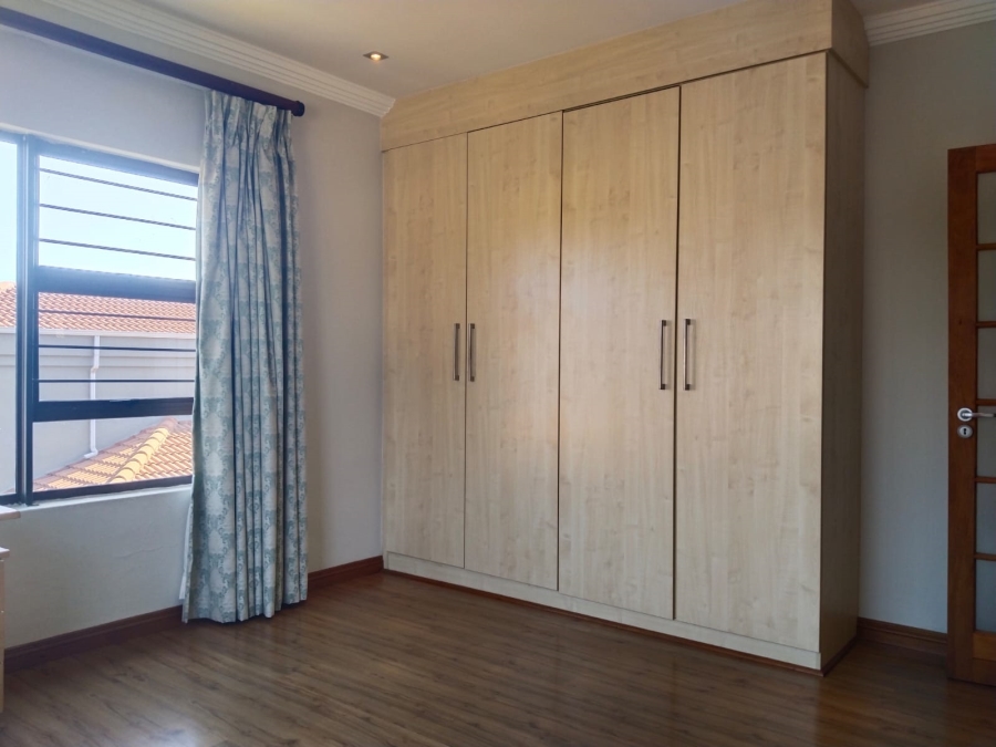 To Let 4 Bedroom Property for Rent in Sterkfontein A H Gauteng