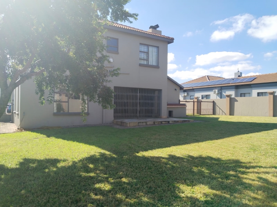 To Let 4 Bedroom Property for Rent in Sterkfontein A H Gauteng