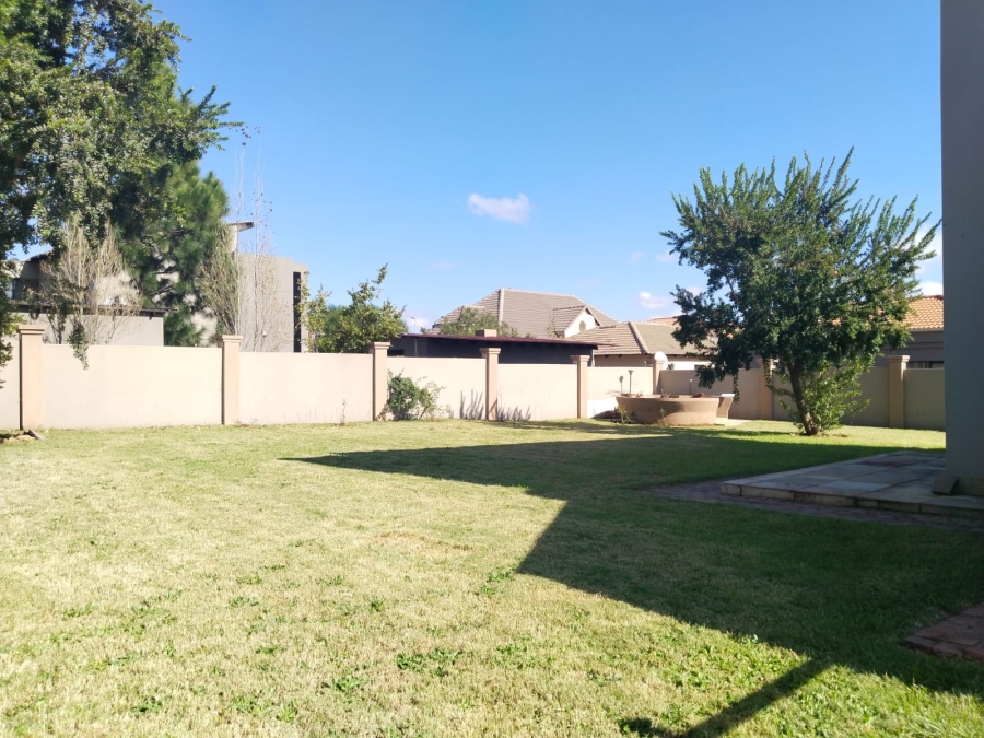 To Let 4 Bedroom Property for Rent in Sterkfontein A H Gauteng