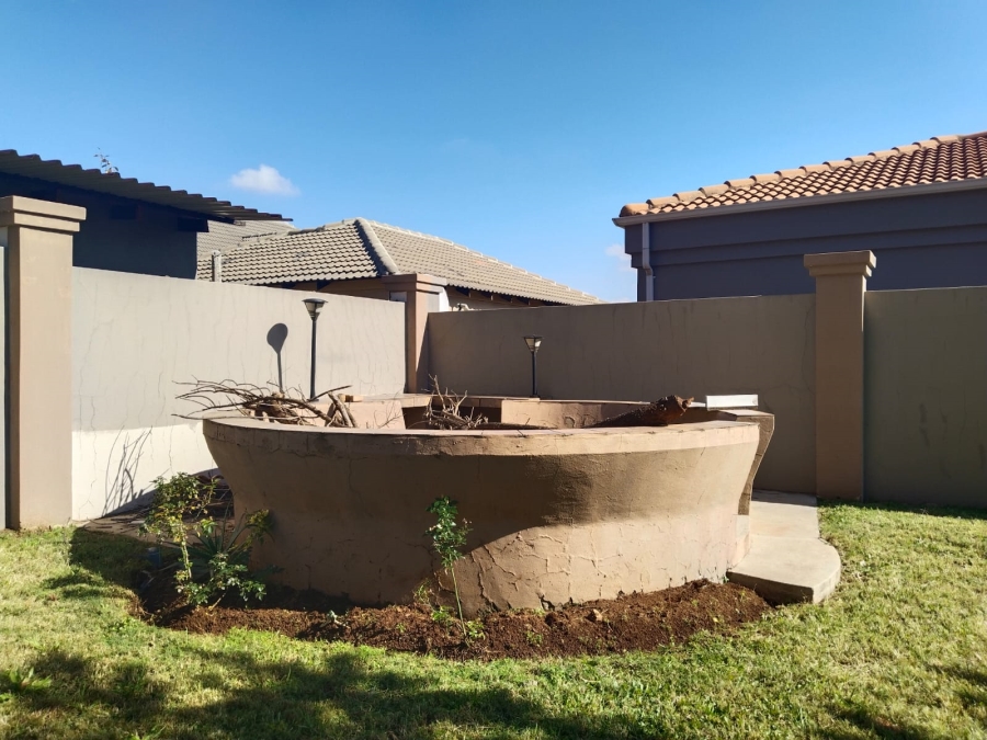 To Let 4 Bedroom Property for Rent in Sterkfontein A H Gauteng