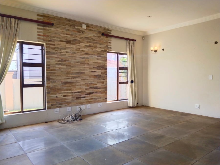 To Let 4 Bedroom Property for Rent in Sterkfontein A H Gauteng