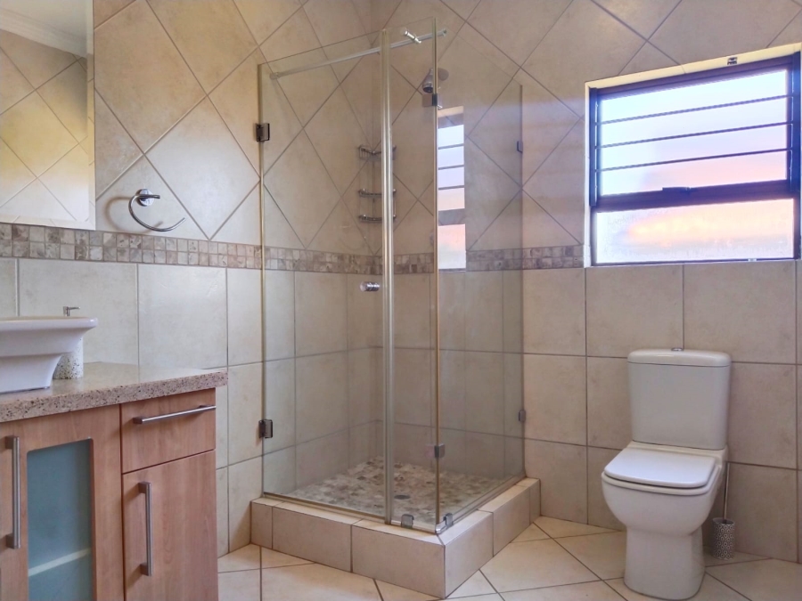 To Let 4 Bedroom Property for Rent in Sterkfontein A H Gauteng