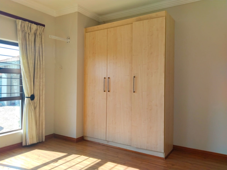 To Let 4 Bedroom Property for Rent in Sterkfontein A H Gauteng