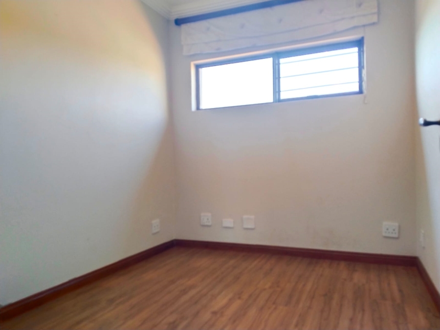 To Let 4 Bedroom Property for Rent in Sterkfontein A H Gauteng