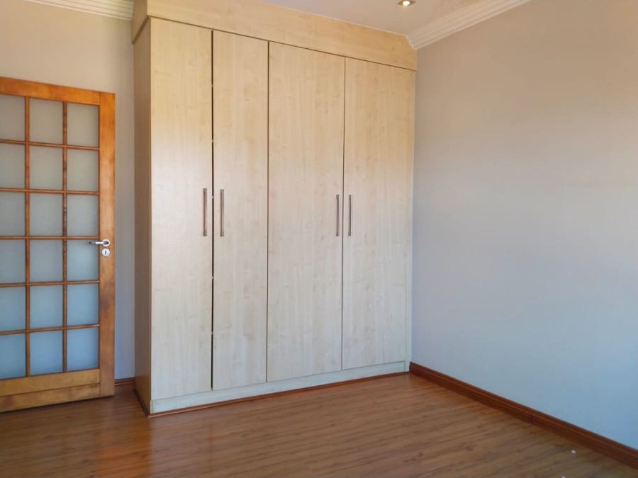 To Let 4 Bedroom Property for Rent in Sterkfontein A H Gauteng