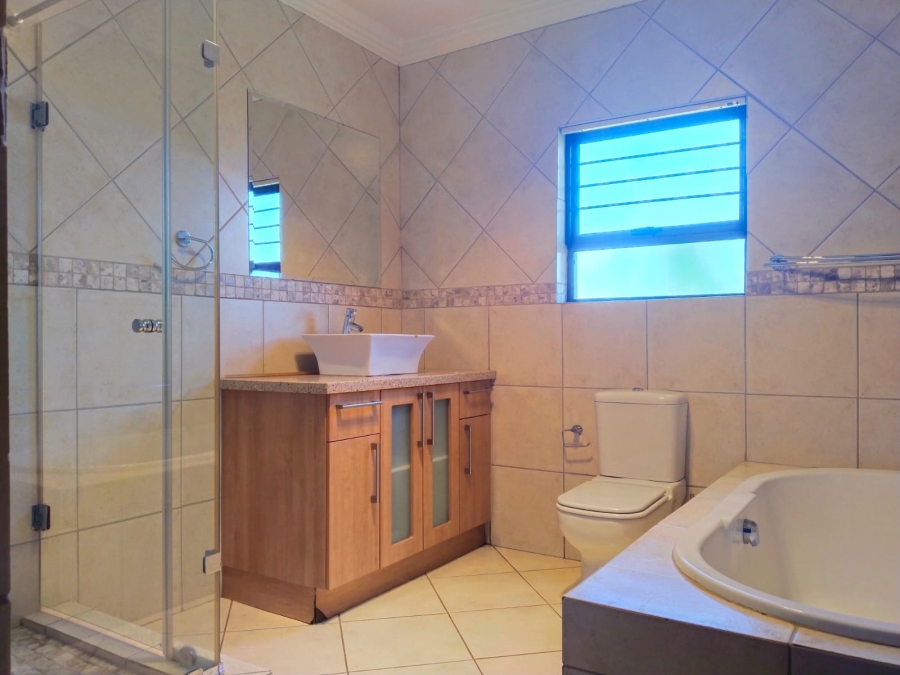 To Let 4 Bedroom Property for Rent in Sterkfontein A H Gauteng