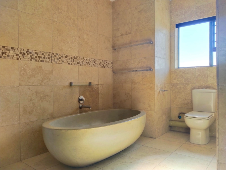 To Let 4 Bedroom Property for Rent in Sterkfontein A H Gauteng