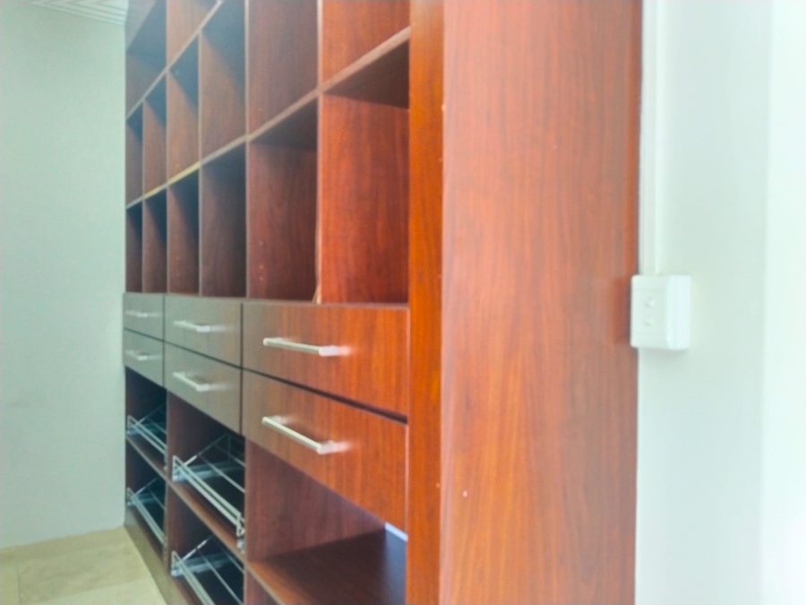 To Let 4 Bedroom Property for Rent in Sterkfontein A H Gauteng