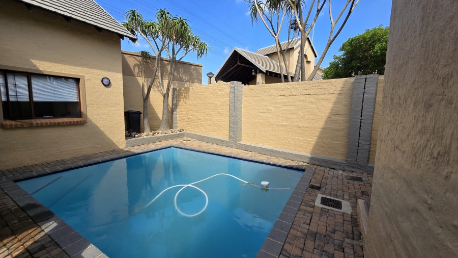 To Let 2 Bedroom Property for Rent in Summerset Gauteng