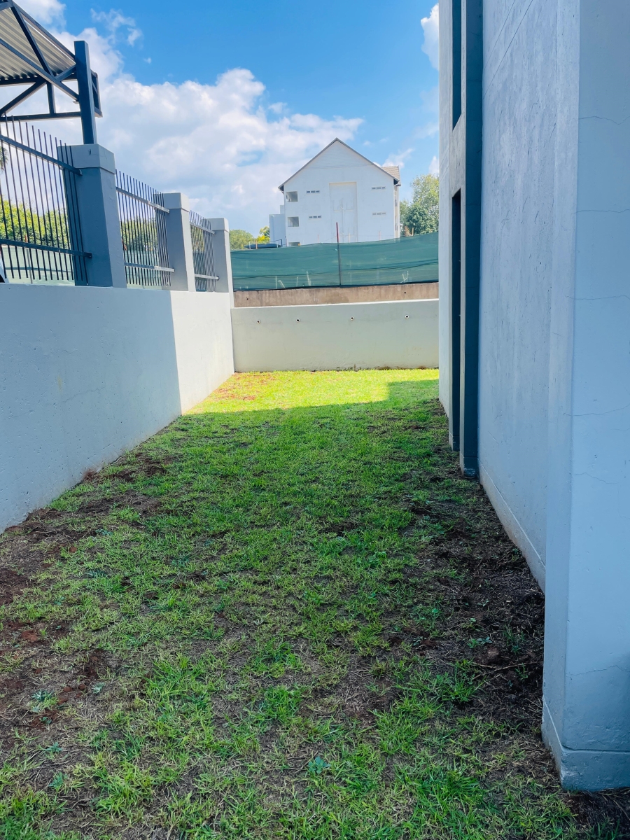 To Let 1 Bedroom Property for Rent in Lonehill Gauteng